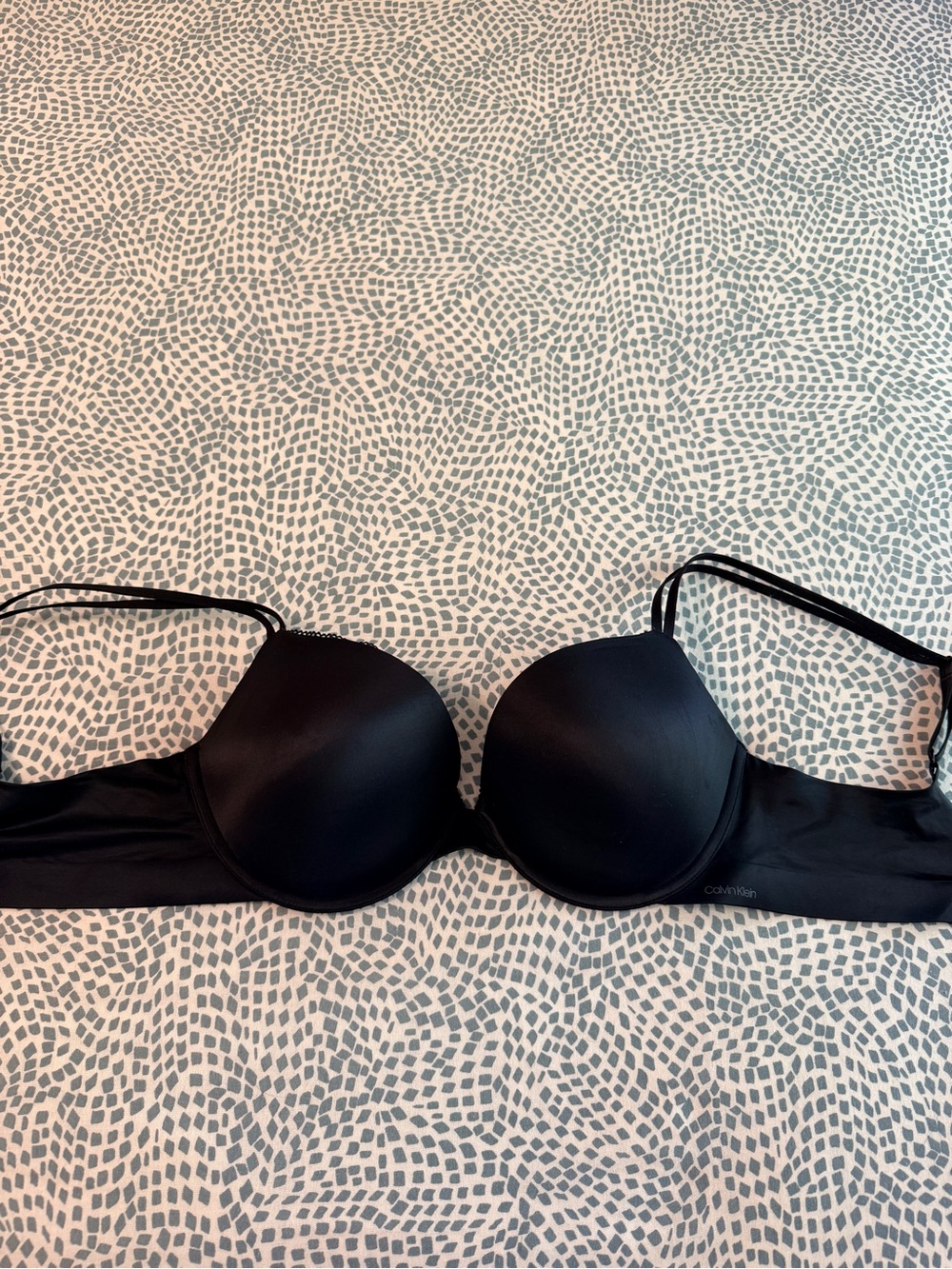 Calvin Klein | Black T-Shirt Bra